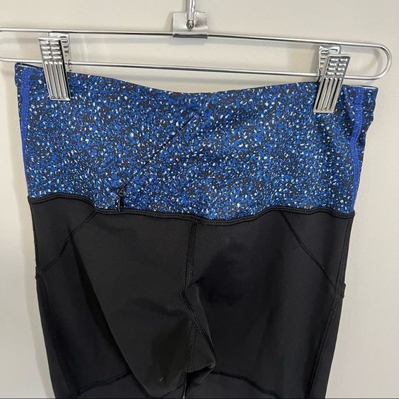 Lululemon Rebel Runner Crop Black  Zippered Ankle Side Pocket Leggings - Picture 10 of 16